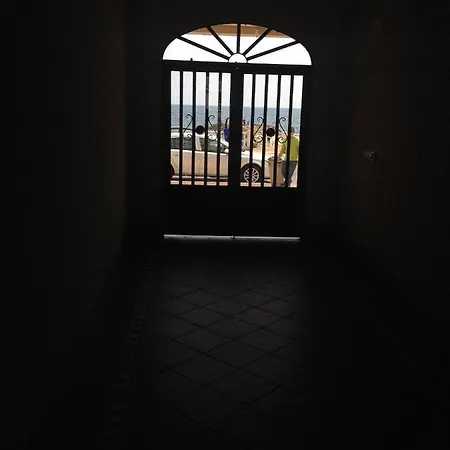 Palacio Del Mar Primera Linea De Playa アパート トレビエハ